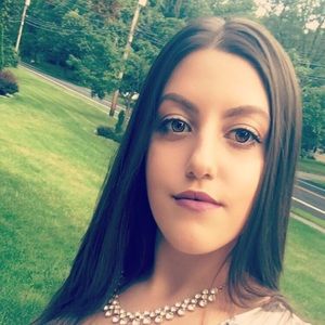 Meet your Posher, Ema